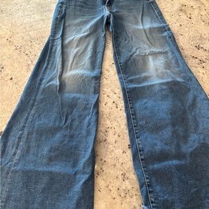 MOTHER Wide Leg Jeans in Medium Blue Fade